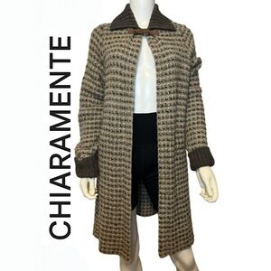 CHIARAMENTE.EUC.Top closure knit cardigan sweater.Midi length.Beiges/Cream.Large